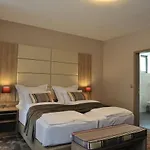 Vip 4*