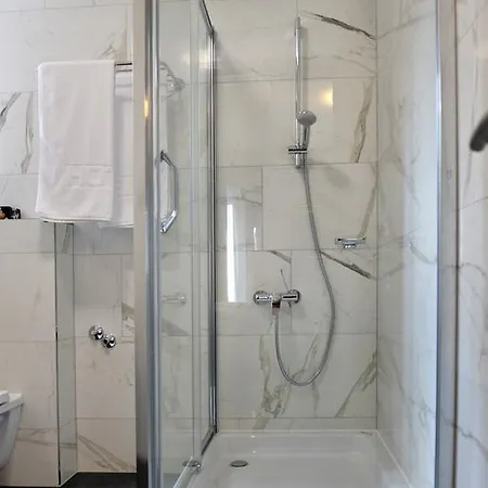 Vip Otel