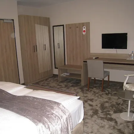 Vip Hotel