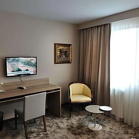 Vip 4*